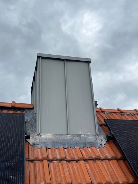 Dakdoorvoer en aansluitend loodwerk
